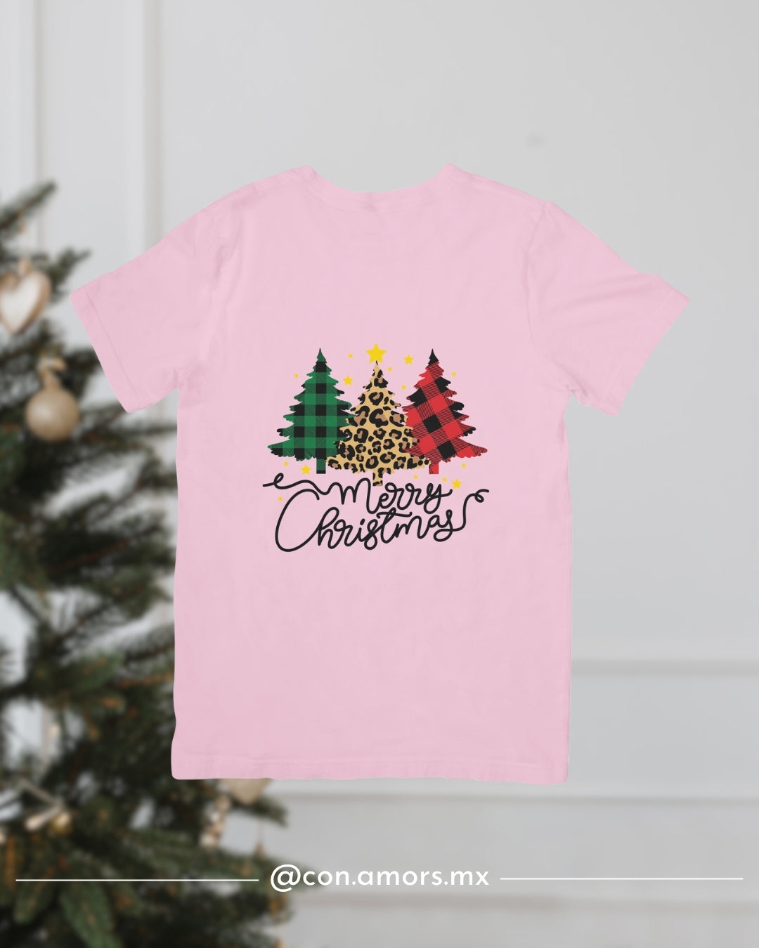 Camiseta Navideña de Manga Corta – Merry Pinos Textura